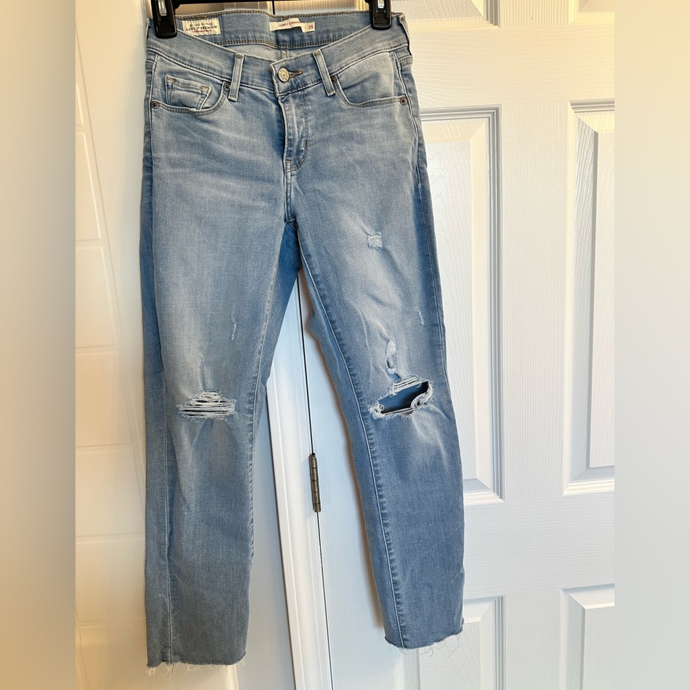 NWOT LEVI'S PREMIUM Curvy Straight Light Blue Women's Jeans